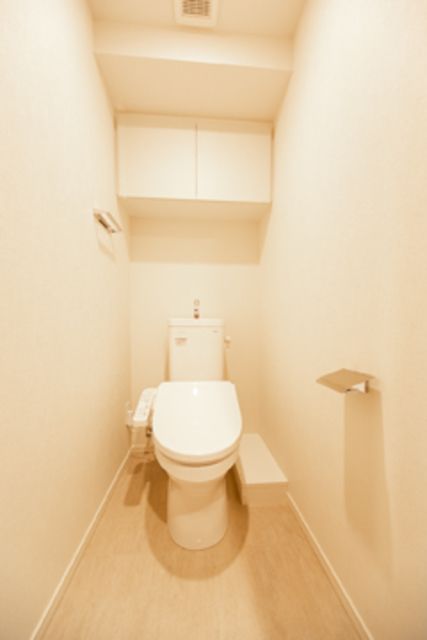 トイレ　※写真は同タイプ住戸です。