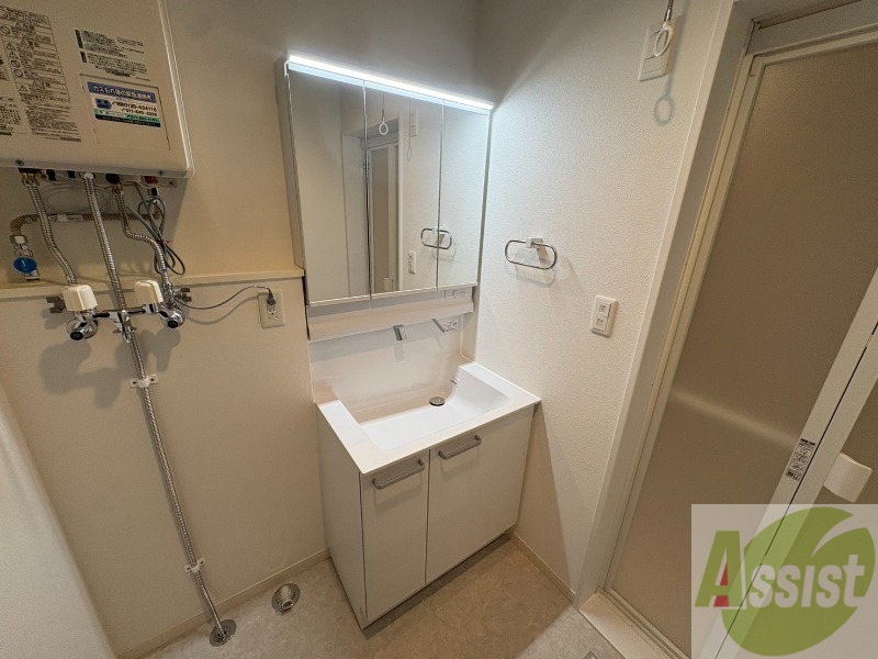 洗面設備　シャンプードレッサーで身支度もラクラクです！
