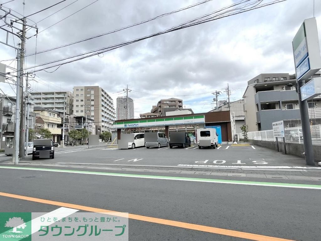 コンビニ　ファミリーマートさいたま沼影二丁目店（コンビニ）まで130m