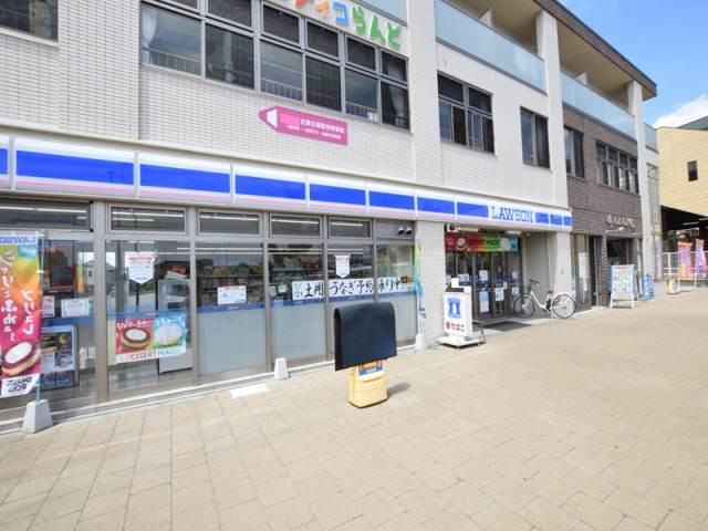 コンビニ　ローソン（コンビニ）まで724m
