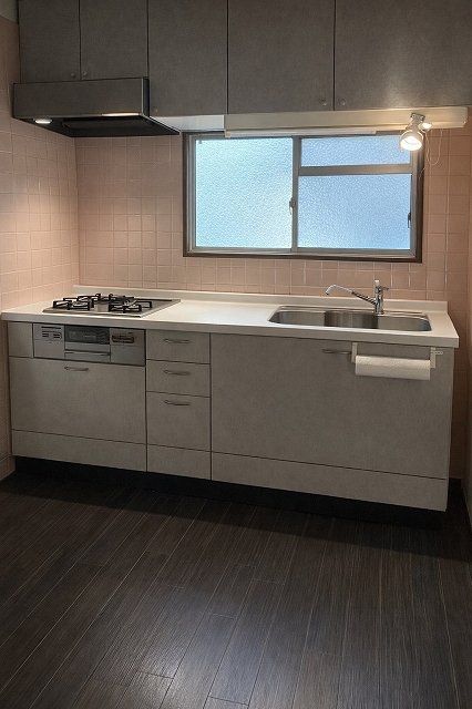 ローレルハイツ北神戸の居間写真