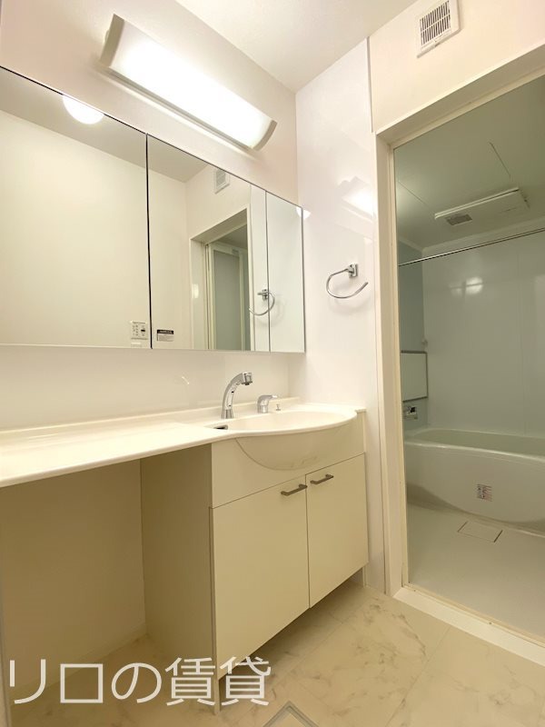 洗面設備　同仕様イメージ