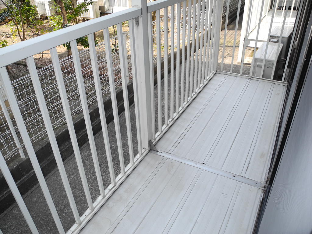 バルコニー　お部屋2つ分ある広めのバルコニー