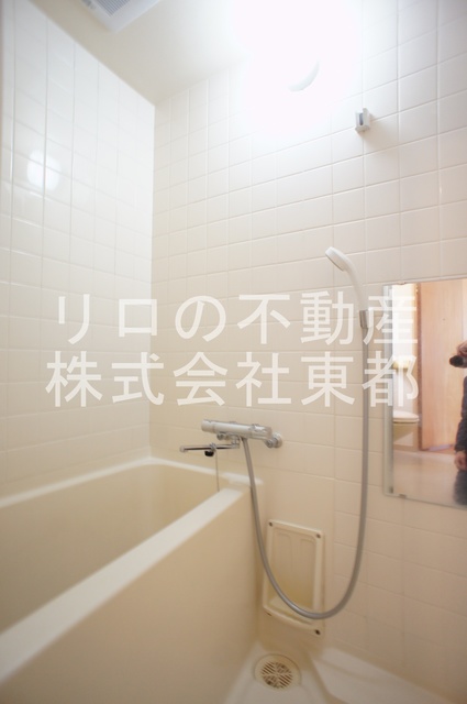 バス・シャワールーム　バスルームは浴槽付なので、ゆったり湯船につかれますね♪