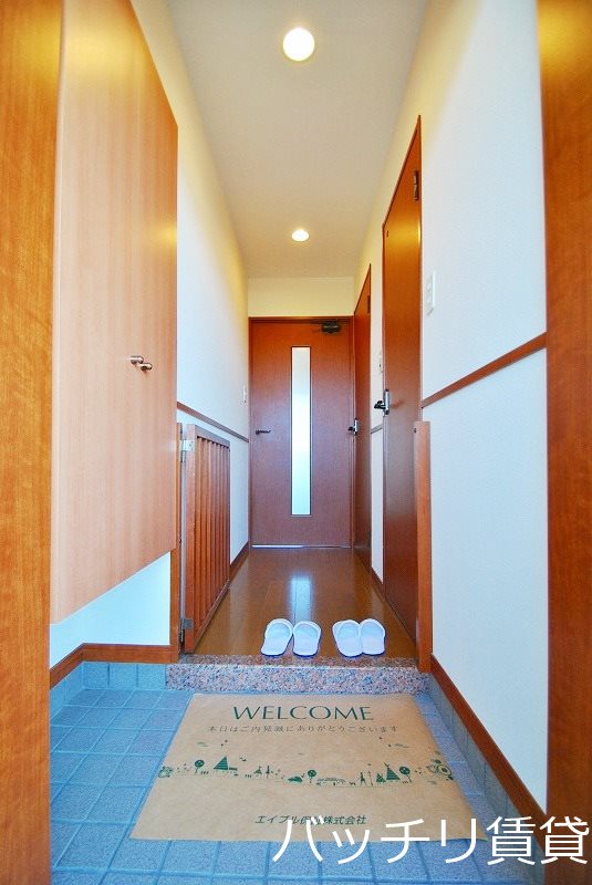 玄関　別号室の画像。現況優先