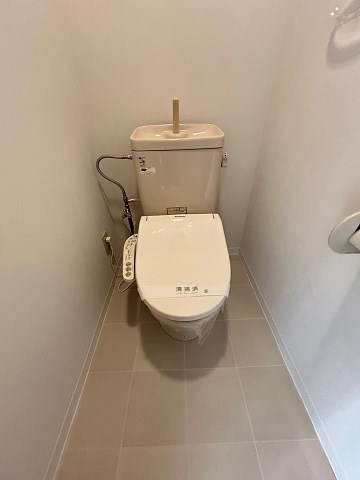 トイレ　シンプルで使いやすいトイレです