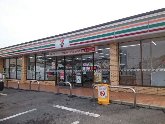 コンビニ　セブンイレブン倉賀野上町店（コンビニ）まで450m