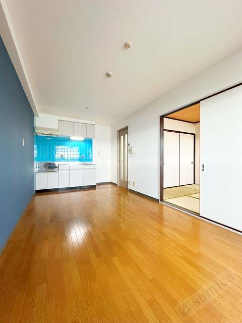 居室・リビング　※他の号室の写真となります。