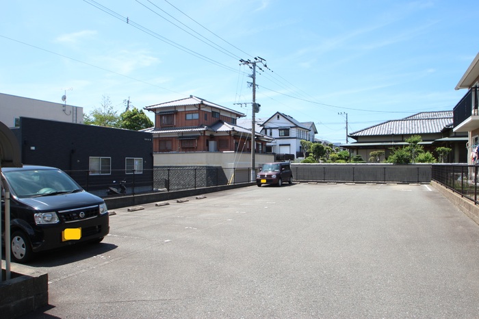駐車場　駐車場