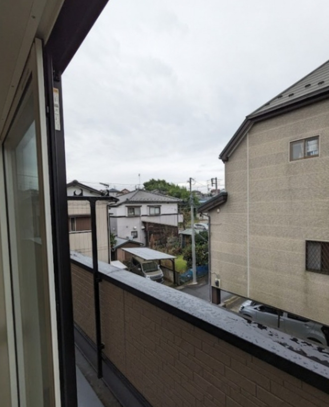 バルコニー　水曜日、営業時間外もご相談ください！