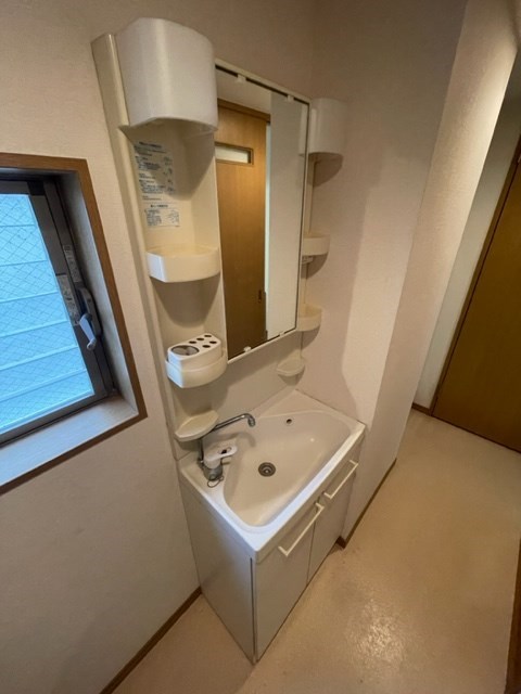 洗面設備　別室の写真です。ご参照ください。