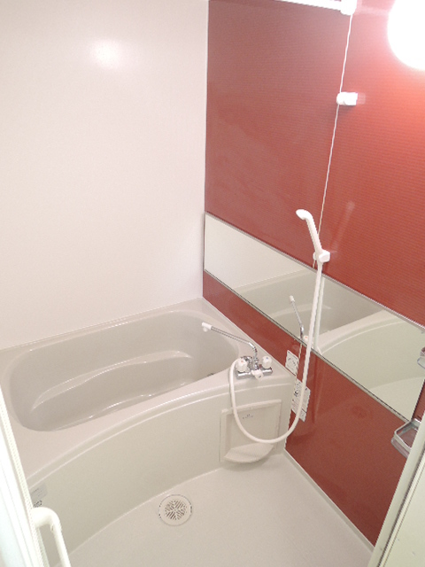 バス・シャワールーム　追焚・暖房乾燥機能付きバスルーム