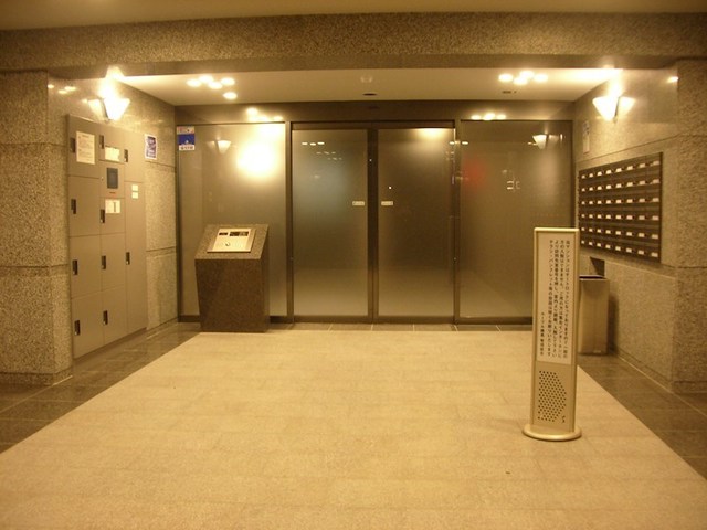 エントランス　エントランス