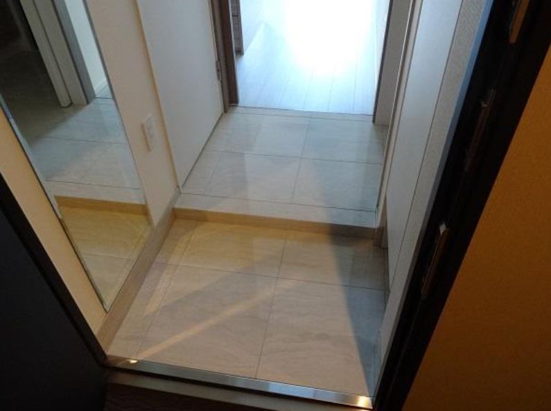 玄関　弊社は都内全域の物件をご紹介可能です！