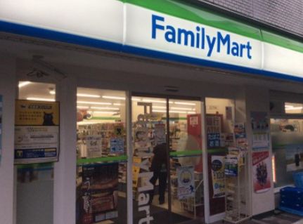 コンビニ　ファミリーマート笹塚三丁目北店（コンビニ）まで97m