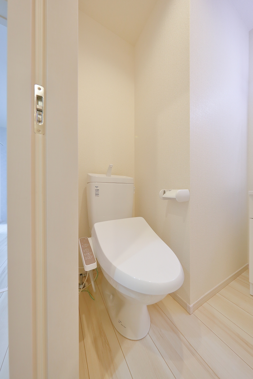 トイレ　203号室の写真引用