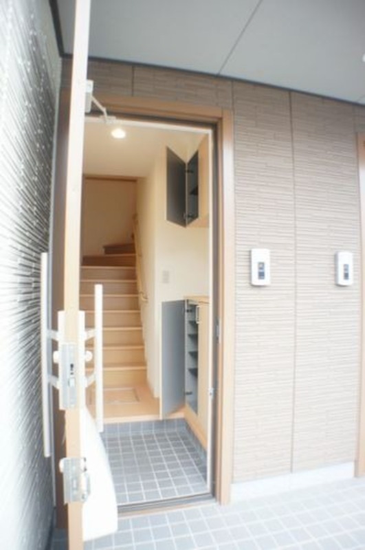 玄関　図面と現状に相違がある場合には現状を優先