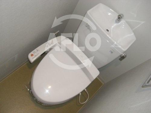 トイレ　プロシード心斎橋東ヴァンターレ　温水暖房洗浄便座