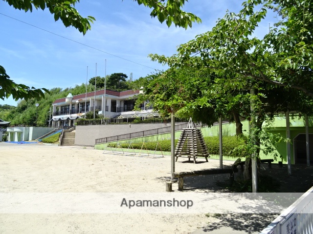 幼稚園・保育園　新居幼稚園（幼稚園・保育園）まで748m