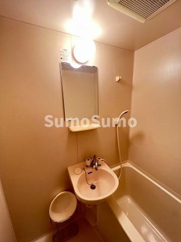 洗面設備　コンパクトで使いやすい洗面所