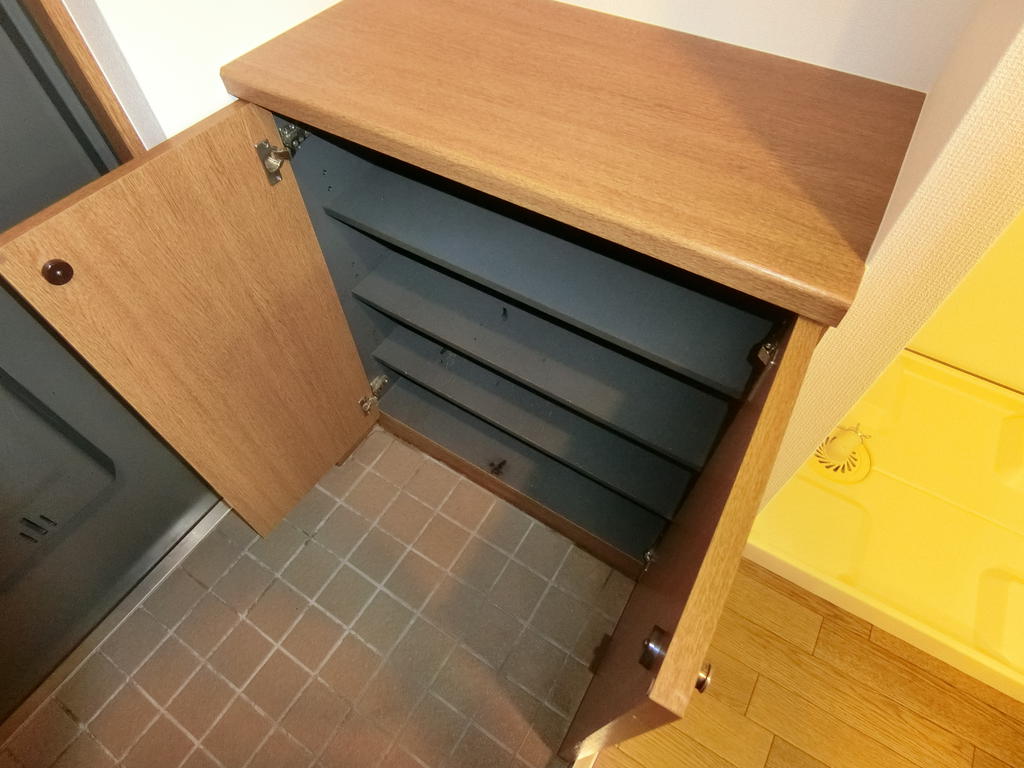 玄関　靴箱