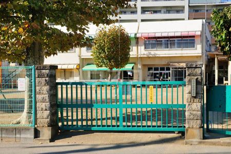 幼稚園・保育園　豊住保育園（幼稚園・保育園）まで270m