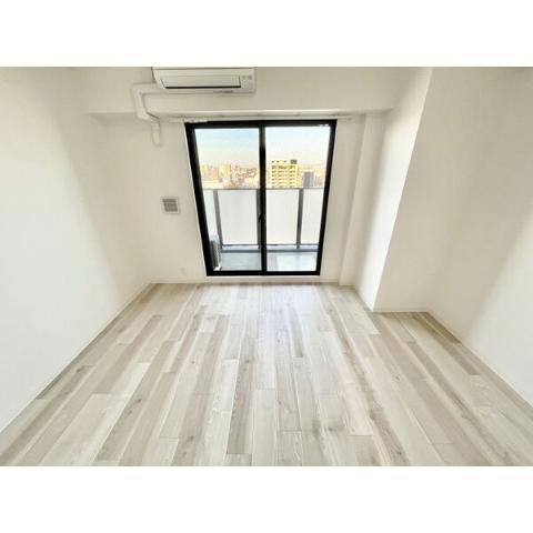 居室・リビング　室内