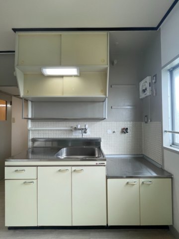 キッチン　※画像は反転タイプの間取りのものです。