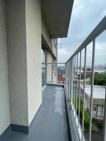 バルコニー　※画像は反転タイプの間取りのものです。