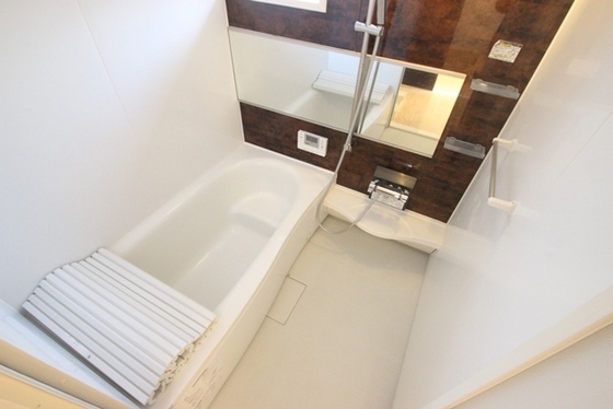 バス・シャワールーム　※別部屋の写真です