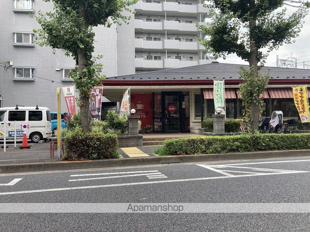 飲食店　ガスト西綾瀬店（飲食店）まで830m