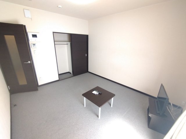 エントランス　■クローゼット収納