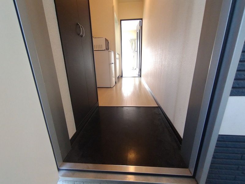 玄関　■モニタ付インターホン■シューズクローゼット■ダウンライト