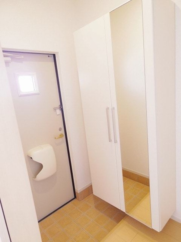 玄関　図面と現状に相違がある場合には現状を優先