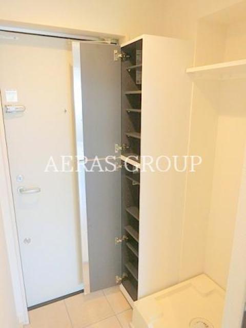 玄関　同仕様タイプ