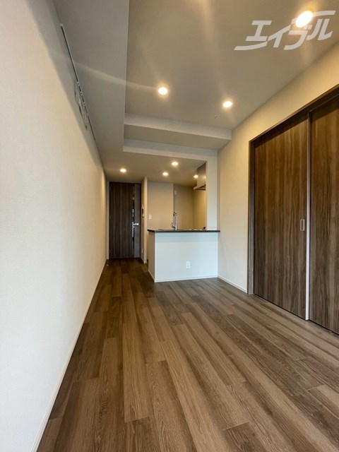 居室・リビング　スポットライト付きでオシャレなリビング！