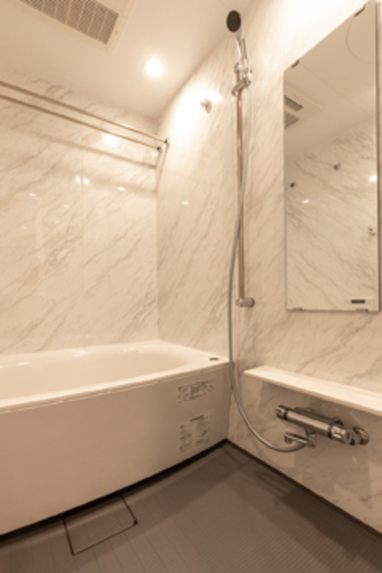 バス・シャワールーム　※写真は同タイプ住戸です。
