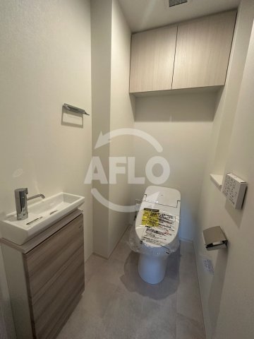 トイレ　ザ・パークハビオ谷町六丁目クロス　トイレ