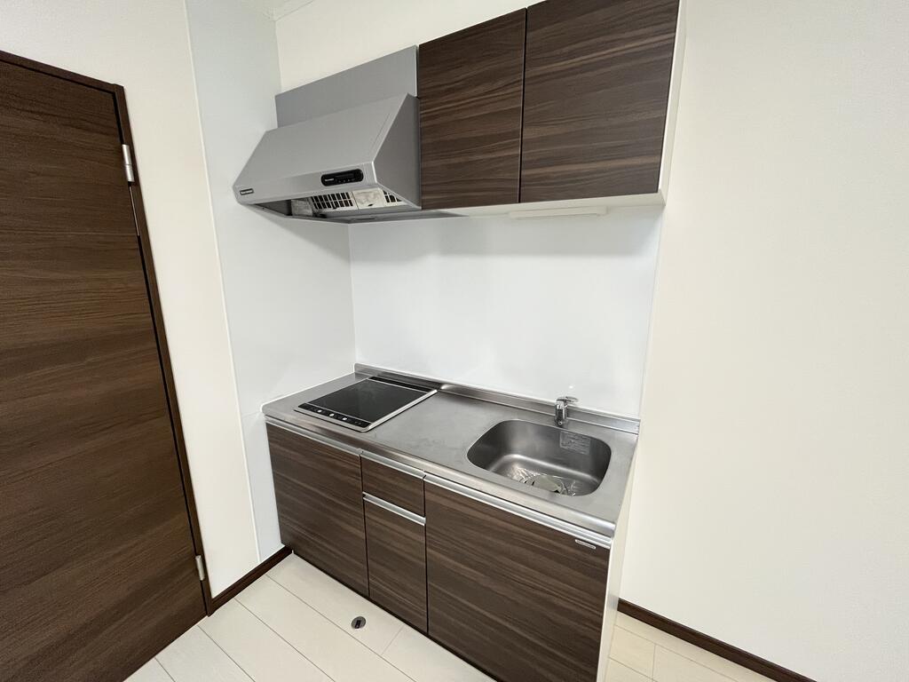 キッチン　※同型タイプ参考写真※