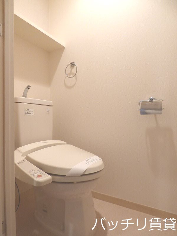 トイレ　画像は別号室イメージの為、現況を優先いたします。