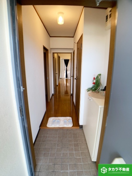 玄関　画像は２０３号室