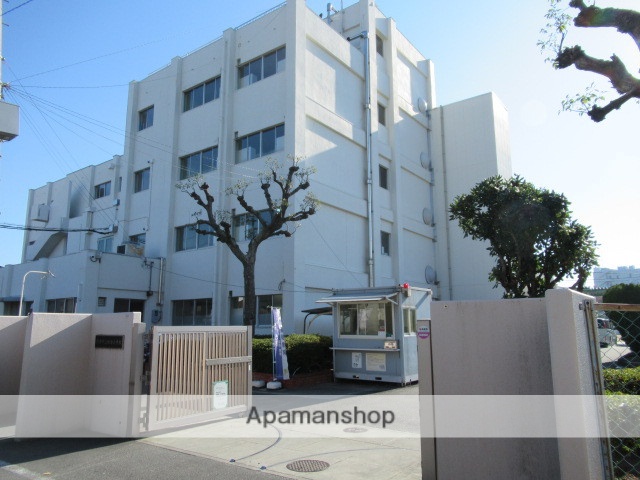 小学校　摂津市立味舌小学校（小学校）まで417m