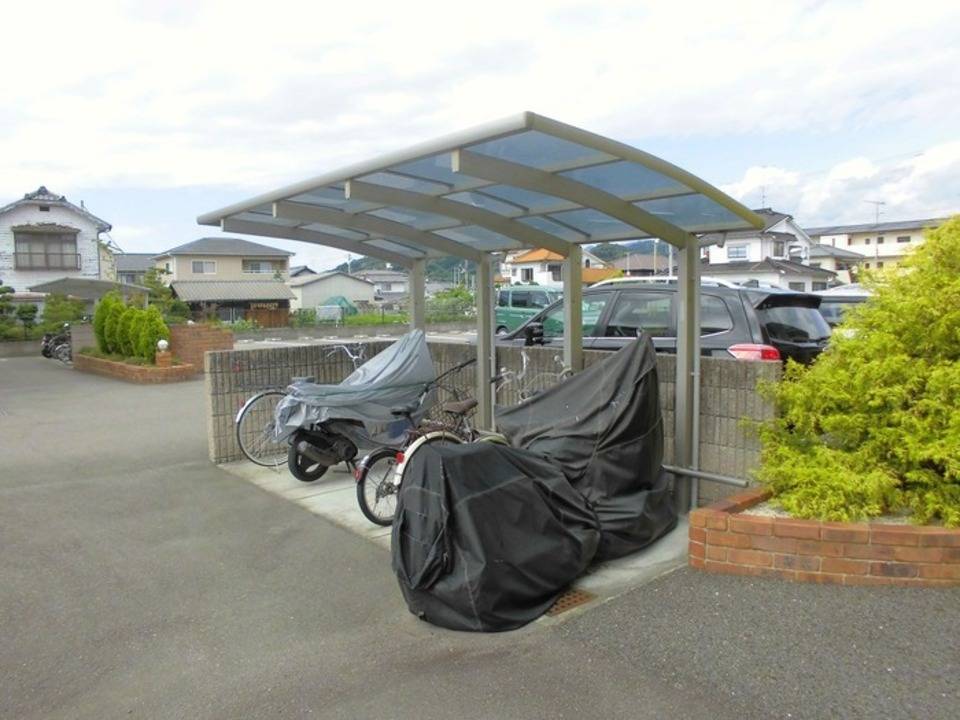 駐車場　駐輪場