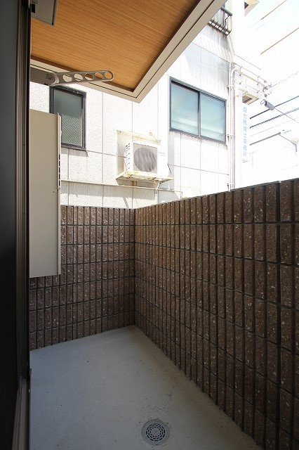 バルコニー　同物件他部屋の写真