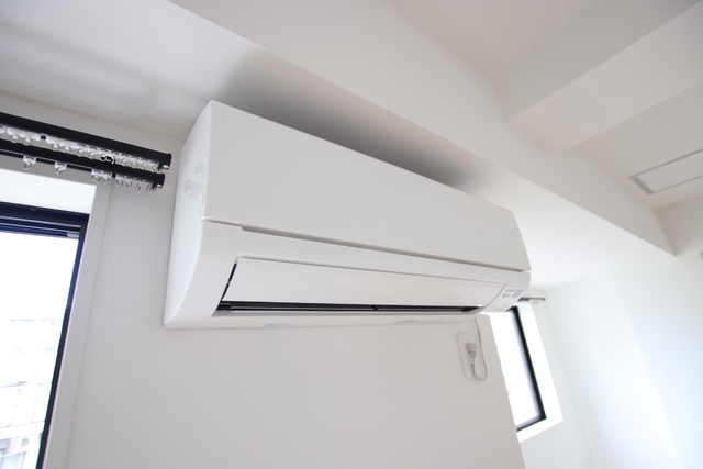 その他設備　※他号室参考写真※　年中快適に過ごせるエアコン