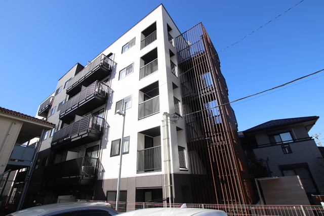 建物外観　５階建て　鉄骨マンション
