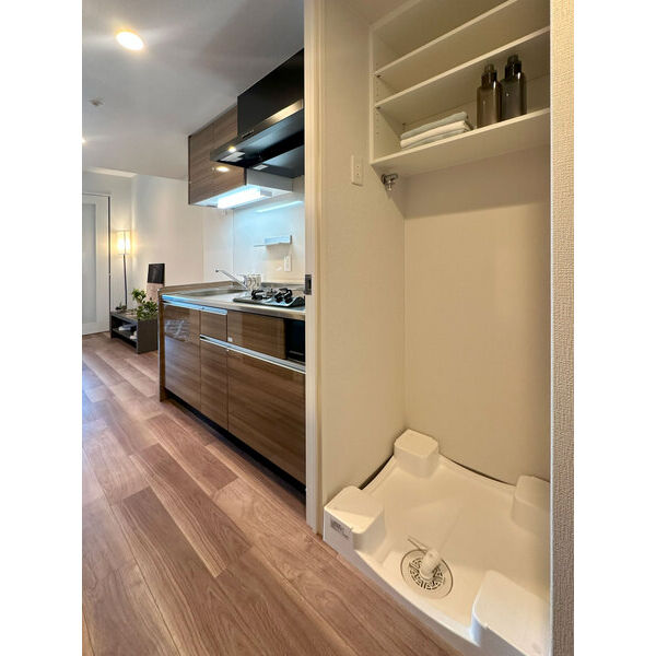 玄関　洗濯機置き場