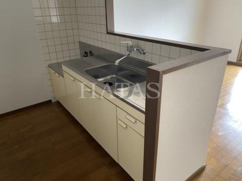 キッチン　同物件別部屋です。