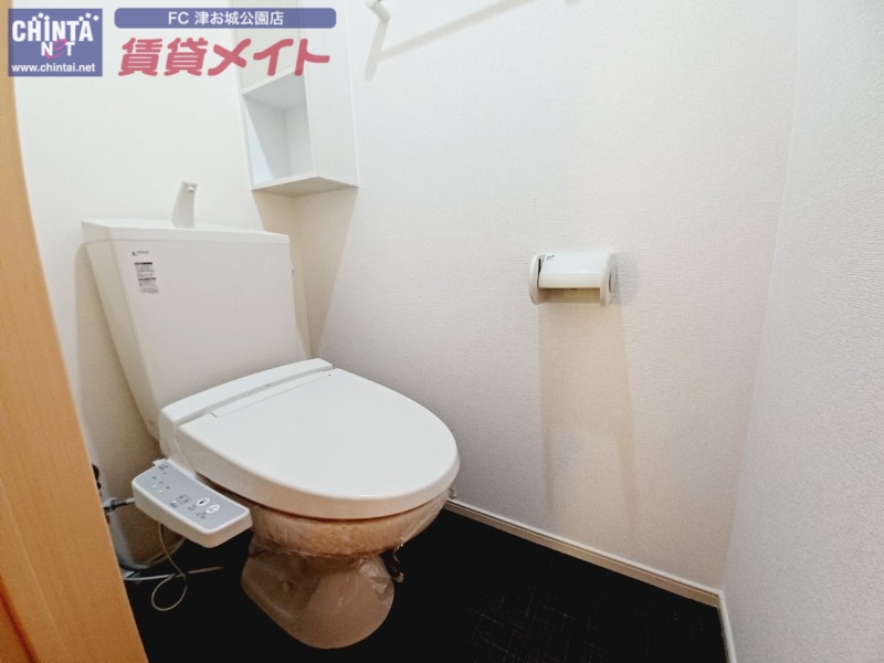 トイレ　同タイプ部屋写真です。