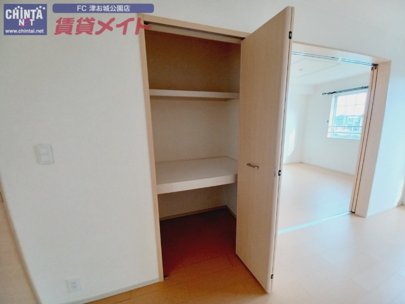 収納　同タイプ部屋写真です。